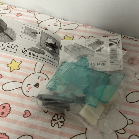 Jaws 3 Raid Shark Gashapon Capsule Toy Japan Figurine - Picture 6 of 6